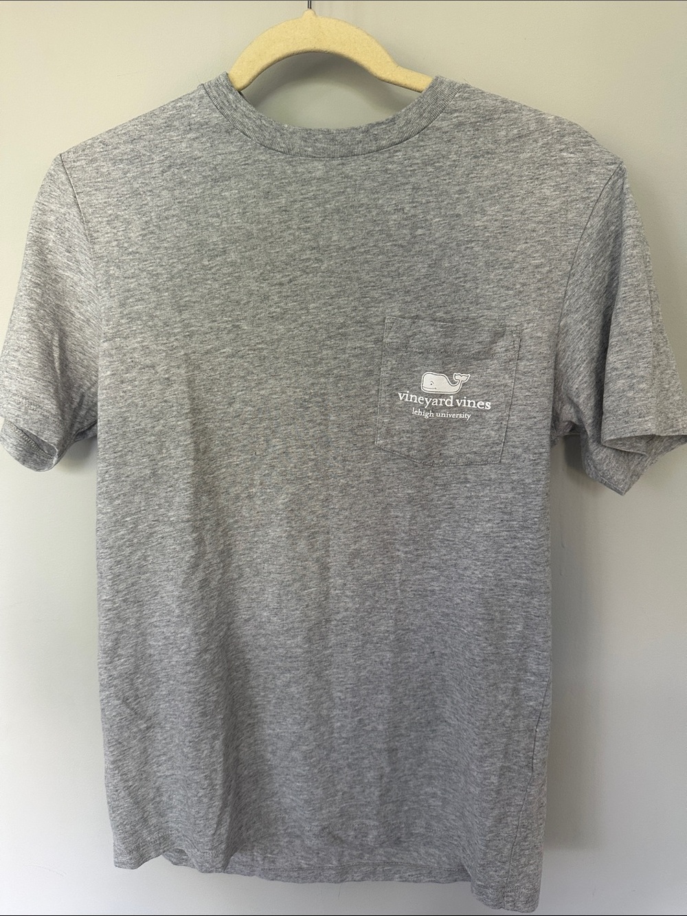Vineyard Vines Lehigh University Men's Gray Short-Sleeve Pocket Tee